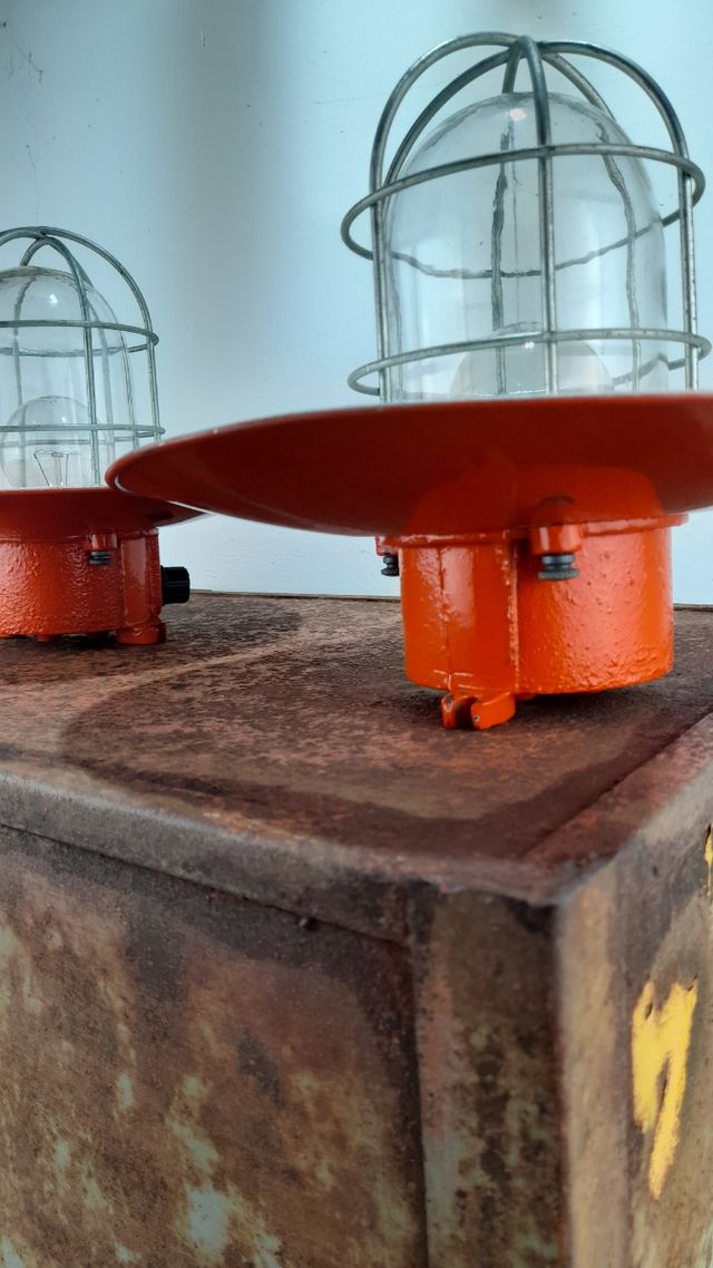 2 Lampade Industriali Vintage Arancio