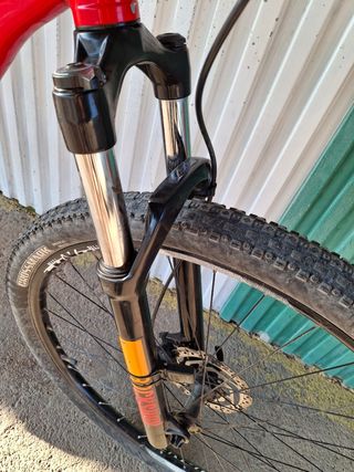 Bicicleta MTB Conor 29" roja
