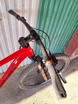 Bicicleta MTB Conor 29" roja