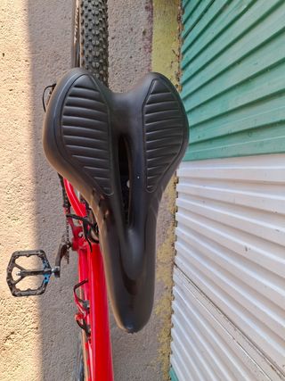 Bicicleta MTB Conor 29" roja