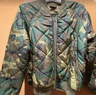 Cazadora bomber militar verde