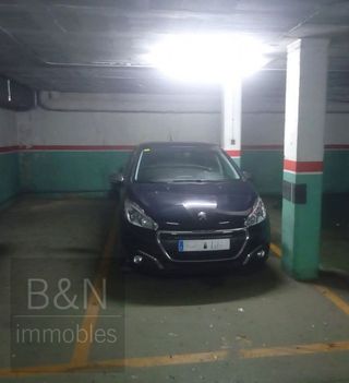 Garaje en venta en Vallparadís en Terrassa
