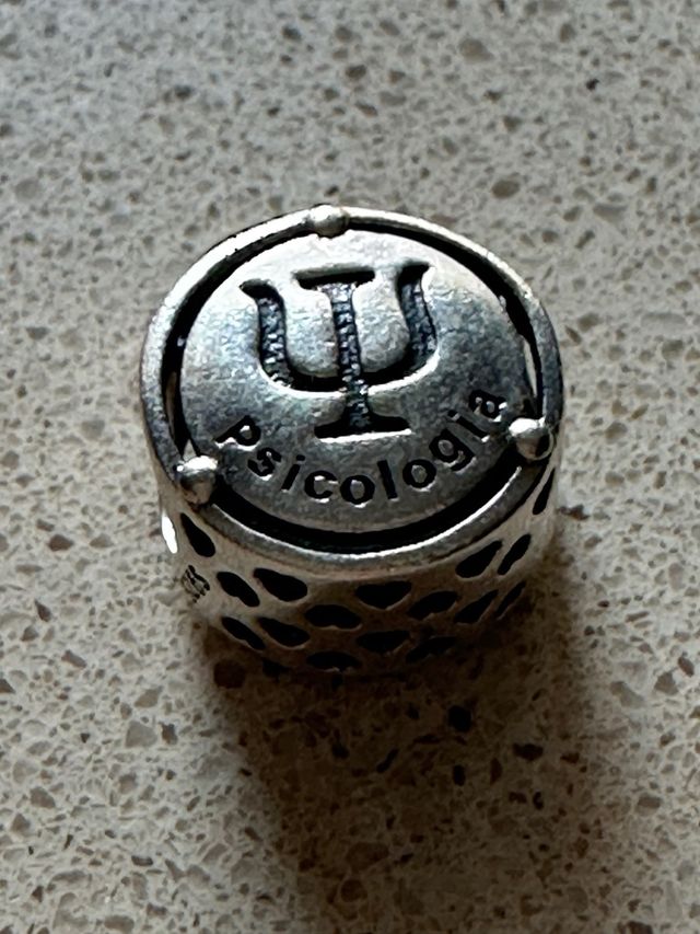 Charm PSICOLOGÍA Plata