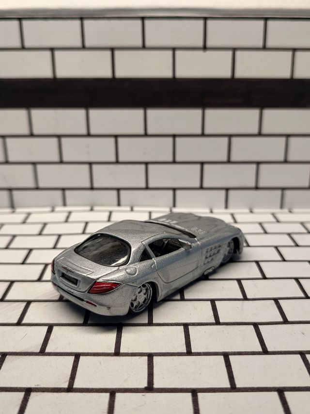 Bburago Mercedes SLR McLaren