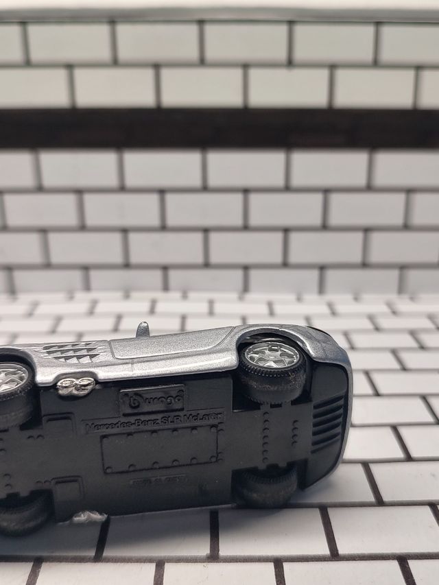 Bburago Mercedes SLR McLaren