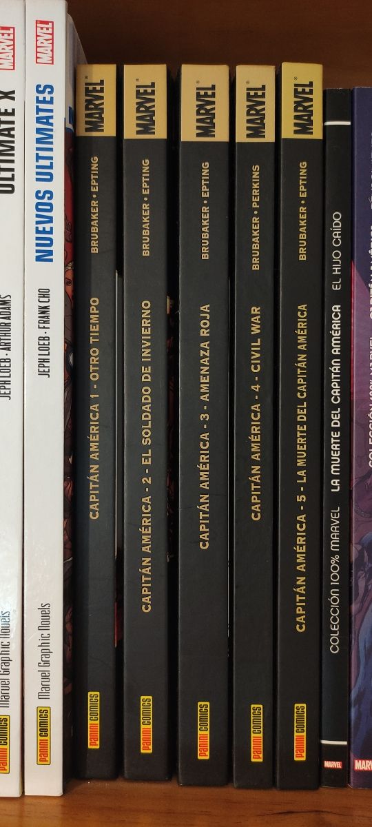 Marvel Deluxe capitan america