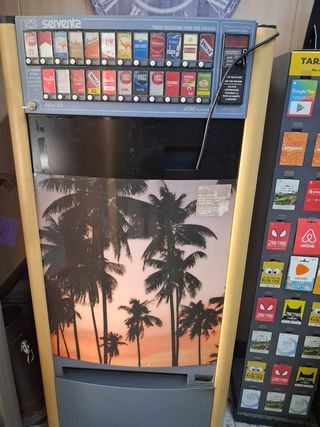 Máquina Expendedora Elite 23
Màquina vending 

