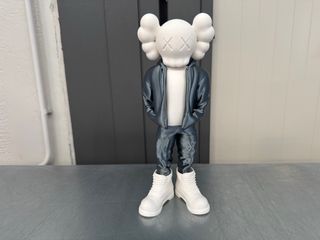 Kaws 28cm