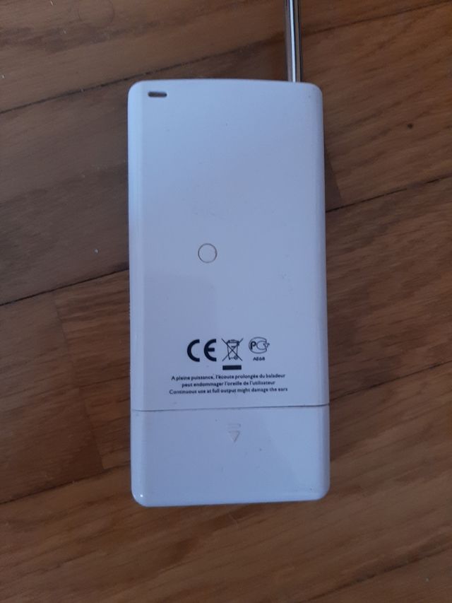 Radio Philips AE1530 portatile compatta.