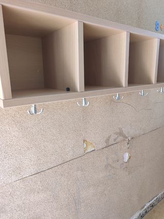 Estantería infantil con 5 cajones y 5 percheros