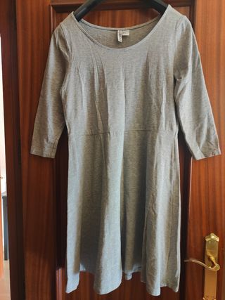 Vestido gris manga 3/4 de DIVIDED (H&M) 