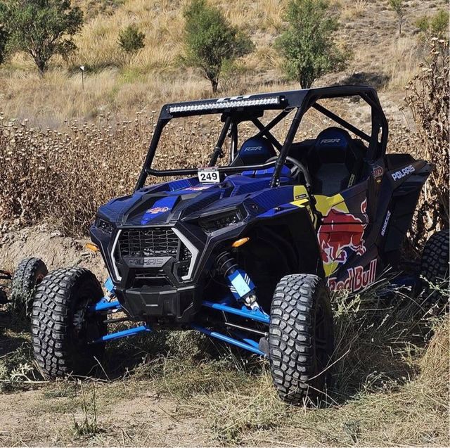 Buggy Polaris RZR 1000 RedBull de ultimos del 2023