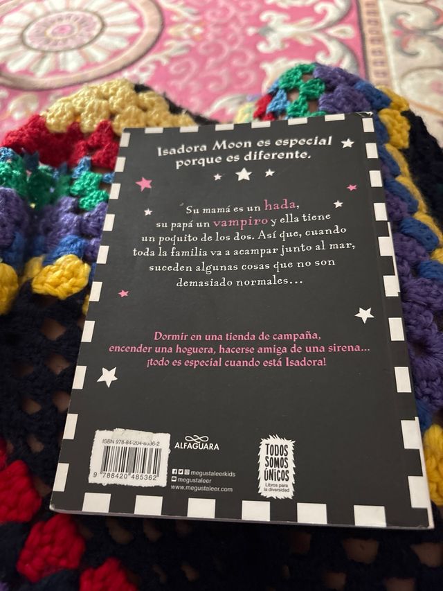 Isadora Moon va de excursion / Isadora Moon Goe...