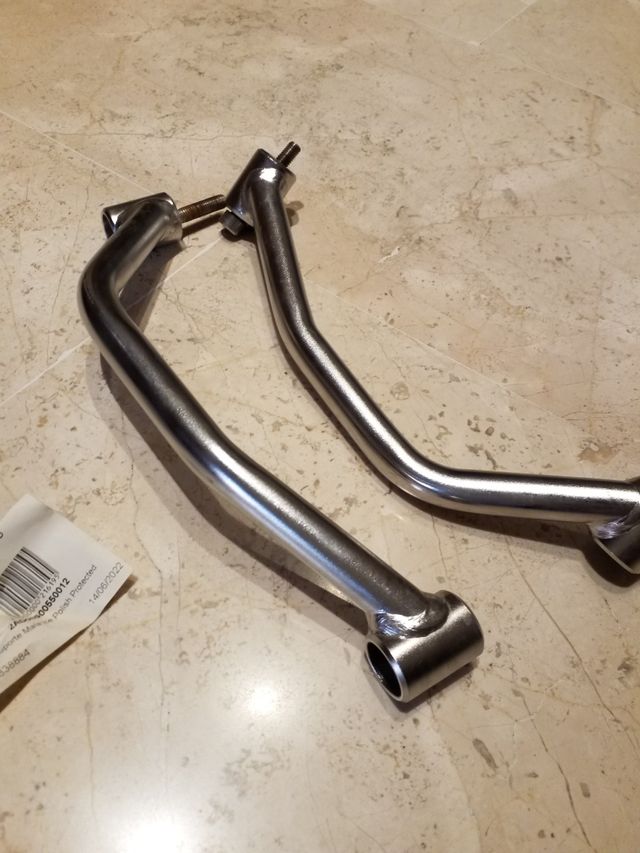 Asas pasajero Yamaha Tenere 700 marca Touratech.