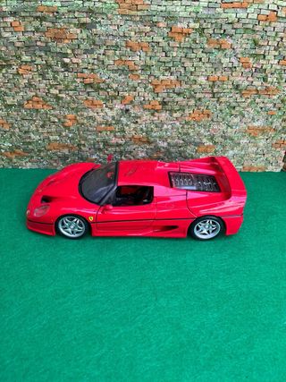 Ferrari F50 – Escala 1:18 – Maisto
