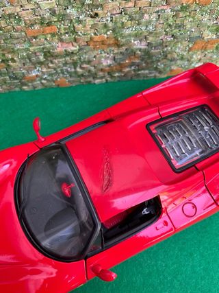 Ferrari F50 – Escala 1:18 – Maisto