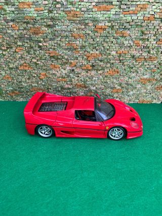 Ferrari F50 – Escala 1:18 – Maisto
