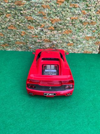 Ferrari F50 – Escala 1:18 – Maisto