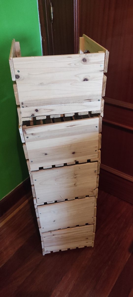 Estantería madera - Cajas almacenaje apilables
