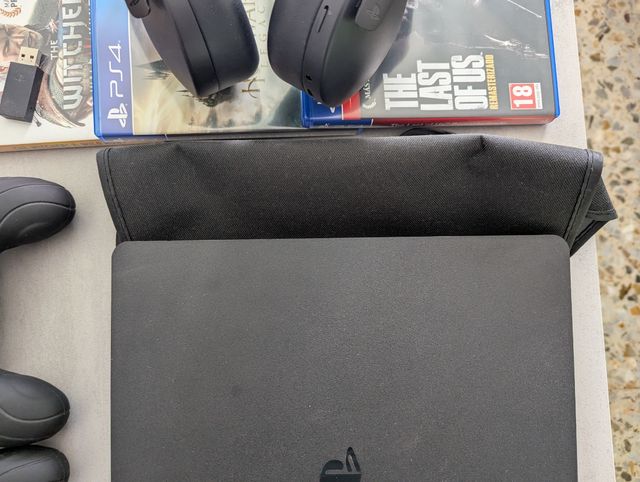 PS4 (PlayStation 4) + juegos