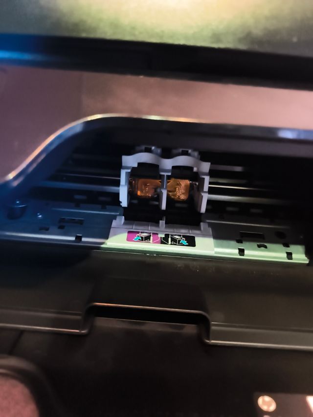 Impresora HP OfficeJet 3833 - Impresora a color