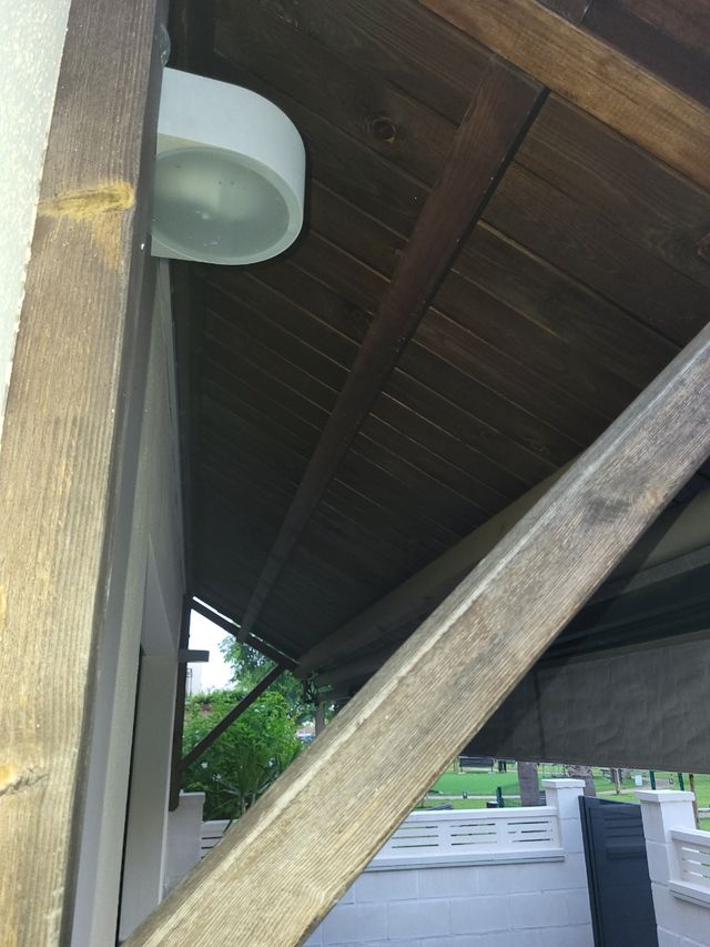 PÉRGOLA CON TOLDO MOTORIZADO