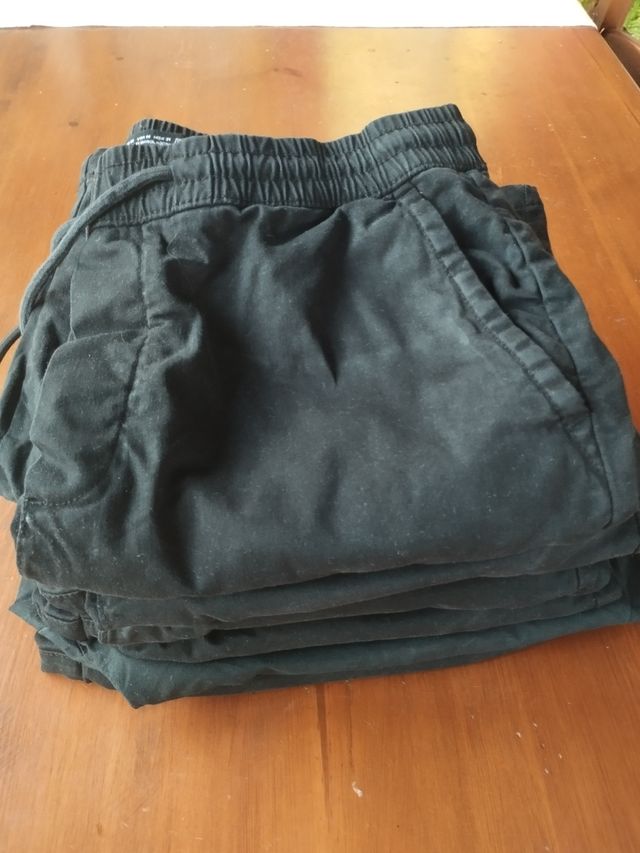Bermudas Zara negras
