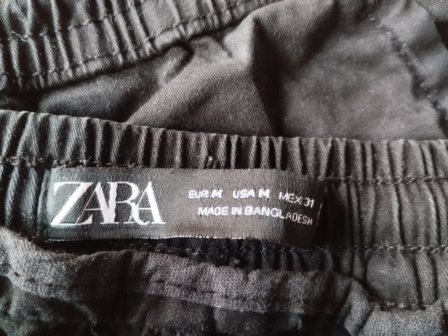 Bermudas Zara negras