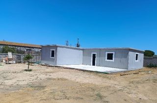 Casa hormigón prefabricado 120 m2. Forma L