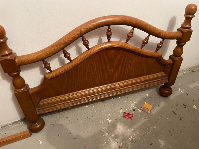 2 CAMAS DE MADERA DE 90X180