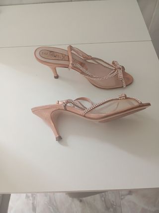 Sandalias Magrit fiesta beige-doradas