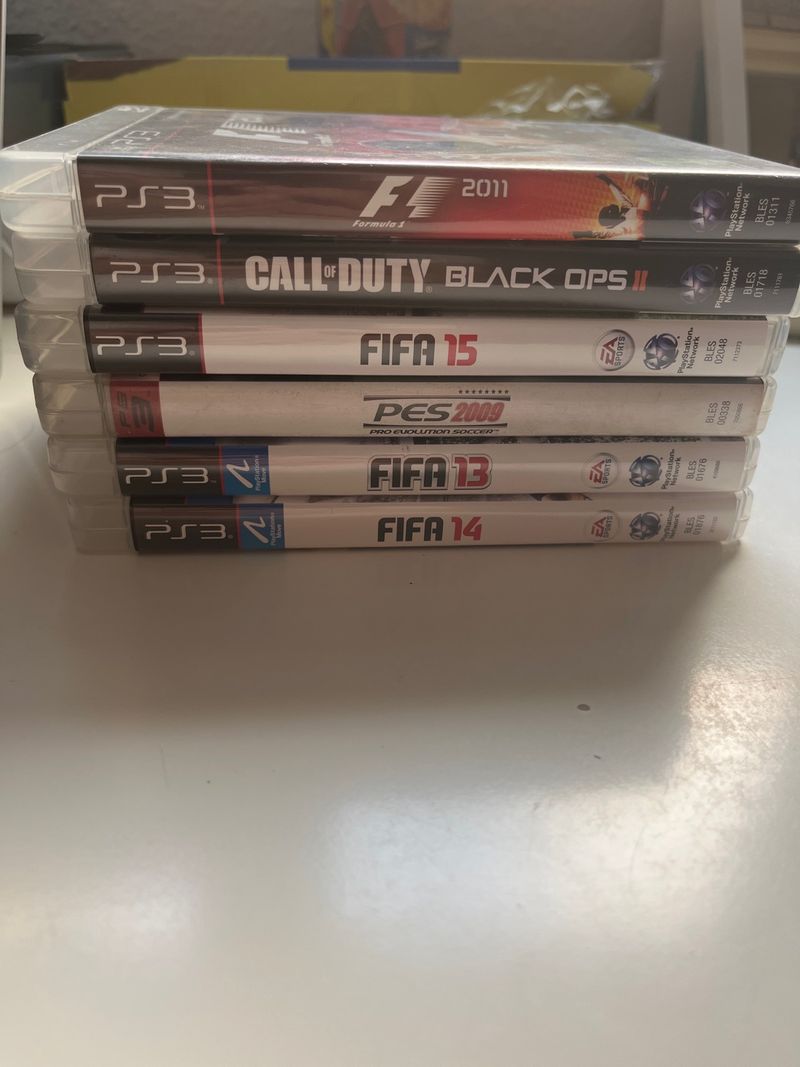 Imagen de 6 Juegos PS3: FIFA, COD, F1