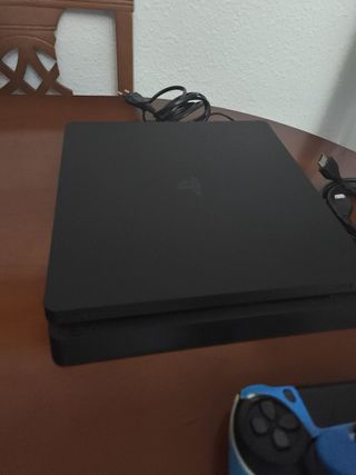 PS4 (PlayStation 4) + FIFA 22