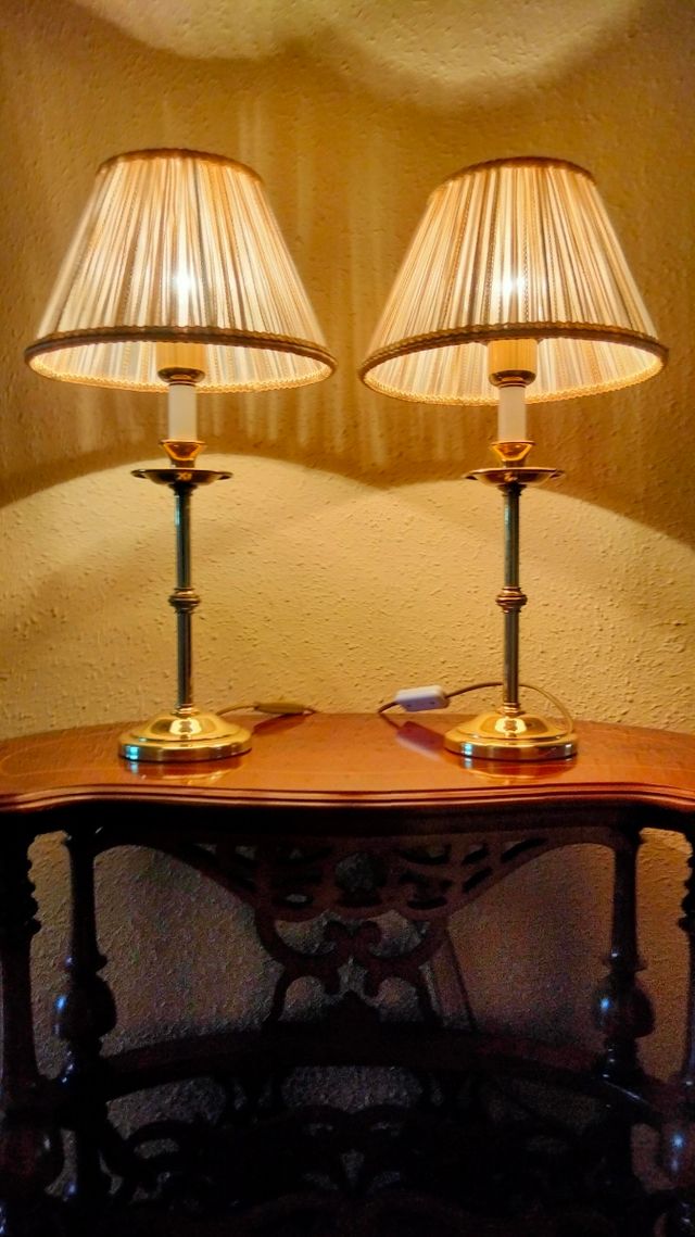 Antiche lampade da tavolo in bronzo preziose