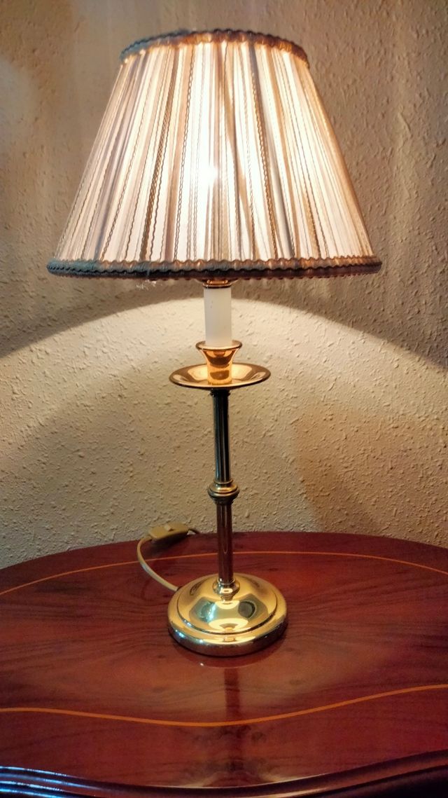 Antiche lampade da tavolo in bronzo preziose