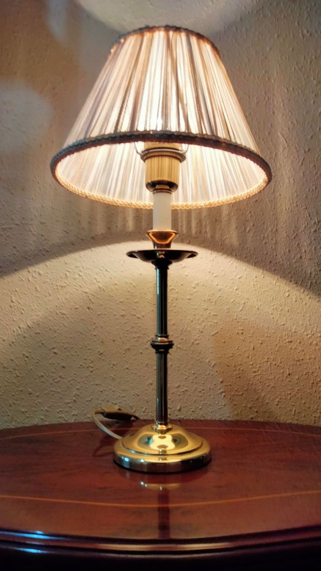 Antiche lampade da tavolo in bronzo preziose