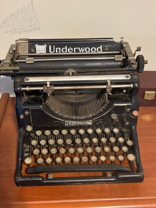 Máquina de escribir Underwood antigua