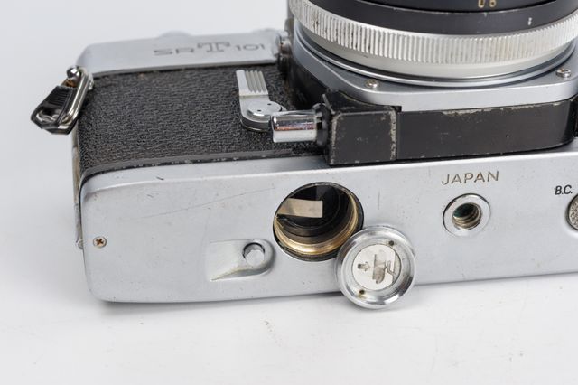 Minolta SRT101 + Objetivo Rokkor-PF 58mm