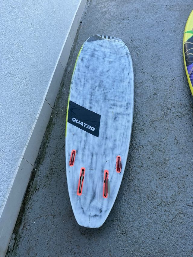 Tabla windsurf Quatro 76l olas
