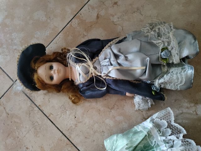 Bambola Vintage 
Porcellana