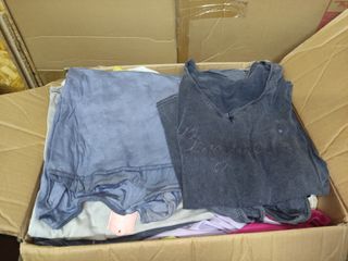 Lote 81 prendas variada de ropa nueva, sin usar