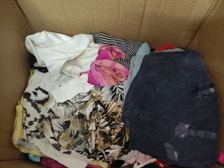 Lote 81 prendas variada de ropa nueva, sin usar