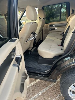 Land Rover Discovery 2012
