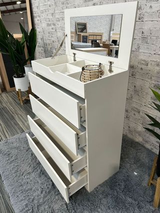 Cómoda blanca con espejo nueva