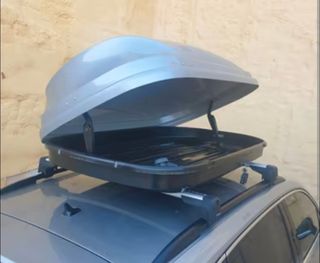 Cofre portaequipajes coche