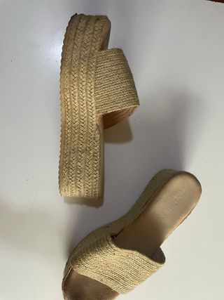 Sandalias de plataforma esparto