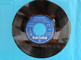4 vecchi dischi in vinile