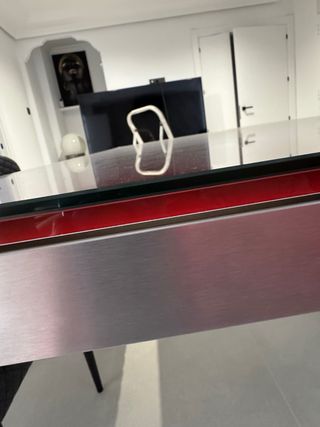Mesa cristal extraíble roja