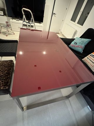 Mesa cristal extraíble roja