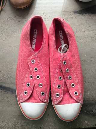 Varias converse.